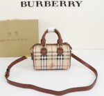 Burberry bags - Image 3
