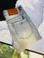 【Armani Jeans | Classic Denim, Embossed with Luxury DNA】 When streetwear meets haute couture, a pair of jeans can become a badge of status.
Deconstructing the language of denim with centuries-old craftsmanship, we infuse every inch of fabric with a modern attitude and luxurious details, making everyday wear a silent declaration of taste.
✨ A pair of jeans is an attitude, and even more so, a legacy.
It's not just a wardrobe essential, but also an interpretation of the brand's spirit—
"From suitcases to jeans, we have always defined the boundaries of luxury with the ultimate craftsmanship."
Sizes: 28-42 - Image 3