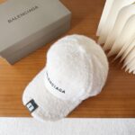 Balencia * a new Balenciaga baseball cap🧢 A simple, fashionable, super unbeatable and beautiful hat! - Image 5