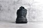 HOKA ONE ONE Tor Uitra Low 托亚潮流户外越野登山功能鞋 鞋款利用机能、户外、复古元素将都市型格与户外机能无缝结合 既能自由穿梭于城市的钢筋水泥之间 也能轻松演绎山系潮流搭配 全粒面皮革结合模压鞋口 提升持久耐穿度 直至鞋头的鞋带设计 舒适灵活的调节 搭配鞋头处HOKA ONE ONE飞翼纹饰 营造了个性十足的张扬气场 Tor Ultra 配备 Vibram® 鞋底与 EVA 和RMAT® 中底 给穿著者最佳的抓地力及舒适性 另外中底的金属摇杆可稳定脚部行程 当走过崎岖山路时依然让脚部得到平稳的感觉 而整对鞋以皮革和耐用尼龙布材打造 与坚固的鞋底相结合，可以牢固地支撑脚部和脚踝 另外外层搭载的Event技术 保持鞋履防水以及鞋内透气作用 
尺码：36 36.5 37.5 38 38.5 39 40 40.5 41 42 42.5 43 44 45 46 - Image 5