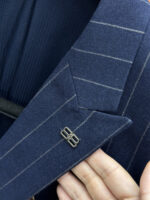 Balen Maison 25Ss autumn and winter new suit suit suit suit set! The evergreen tree of the Western fashion industry, a must-have wardrobe item for business elites, men's formal wear, and one button suits. The brand's classic logo logo is super generous, with a flat collar and collar accessories such as a stylish brooch, elegant and generous solid color scheme, and a back slit design. It is a classic style that comes out every quarter! Wearing the pattern is really great, strongly recommended!Clear and ergonomic tailoring, with a tall and handsome upper body, comfortable and slim fit, showcasing a gentlemanly demeanor. Carefully selected suit fabrics, including 20% wool, 18% viscose, 58% polyester, and 4% spandex, provide a soft and delicate touch, with good luster and elasticity. The silhouette and elastic waistband cutting add more comfort to the dressing of stylish men, making them look slim yet handsome!Used for producing high-end professional and business formal suits, Fan * Zhe is renowned worldwide for his classic and solemn design style. A high-end business casual suit set that requires high craftsmanship, takes a long time to make, and can be worn all year round!The fabric is flat, with a smooth and full texture, and a firm appearance. It is made of high-quality wool material, and the quality of the material is visible when tied tightly.Regarding details: The high-end suit is cut with a modern feel, combining traditional cutting art with modern production techniques. It adopts fully imported automatic cutting pieces, with almost zero error in each piece of fabric, and then hand sewn by top tailors to ensure the fit and beauty of every part. The front two layers are saved, and according to the principles of ergonomics, it is slim fitting but not tight fitting. The elastic on both sides of the waistband of the trousers can be adjusted!Classic collar design, classic style without conservatism, simple and elegant. We insist on hand sewing handicrafts, all of which are made by experienced craftsmen. The quotation is based on the labor and time consumption per meter, and each stitch is rigorous and excellent, without any burrs or stitches on both sides. Handcrafted sleeves, hand nail buckles, hand calibration, and handmade threading can be seen everywhere, delicate and smooth, effectively reducing static electricity in autumn and winter, creating a high sense of unity on the surface and inside. It is worth buying for any man, as it can boost your face in various formal occasions!❤️❤️❤️ Kind reminder: Suits are not sold separately and cannot be adjusted in size separately【 Size 】: 46-56upper garmentSize 46: Chest circumference 100- Shoulder width 44- Sleeve length 62- Clothing length 69Size 48: Chest circumference 104 Shoulder width 45 Sleeve length 63 Clothing length 70Size 50: Chest circumference 108 Shoulder width 46 Sleeve length 64 Clothing length 71Size 52: Chest circumference 112 Shoulder width 47 Sleeve length 65 Clothing length 72Size 54: Chest circumference 116 Shoulder width 48 Sleeve length 66 Clothing length 73Size 56: Chest circumference 120 Shoulder width 49 Sleeve length 67 Clothing length 74bottom wearSize 46: Waist circumference 80 Hip circumference 104 Pants length 111Size 48: waist circumference 82 hip circumference 108 pants length 111Size 50: waist circumference 84 hip circumference 112 pants length 112Size 52: Waist circumference 86 Hip circumference 116 Pants length 112Size 54: Waist circumference 88 Hip circumference 120 Pants length 113Size 56: Waist circumference 90 Hip circumference 124 Pants length 113 - Image 7