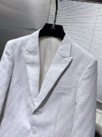 Fendi 2025ss Spring and Autumn new suit, high-end version! Customized fabrics for counters have high breathability and comfort, impeccable details, and brand element design concepts, reflecting high quality. Delicate and soft to the touch! Presenting casual tailoring, the upper body design is superb! Size range: 48-58 - Image 4