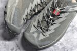HOKA One One Hopara Sandals 霍帕拉系列水路两用溯溪涉水休闲户外露营凉鞋 作为先锋品牌的 HOKA ONE ONE总是以独特的方式 HOPA RA是一款溯溪鞋 又名排水鞋 可长期用于涉水和溯溪 保护脚底和脚趾的安全和舒适 鞋面材料速干 透气 耐磨 鞋底防滑 耐磨 抓地能力强 出于安全考虑 设计要求较高 涉水溯溪过程中 水 泥沙 可以直接从鞋内大孔排出 细纹鞋底使在岩石上抓地能力强 避免打滑 而上路后 鞋面具有快干透气等优点 尺码：36 36.5 37.5 38 39 40 40.5 41 42 42.5 43 44 45 - Image 8