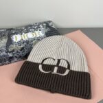 配防尘袋
DIOR 迪奥原单帽子官网新品爱心][爱心]羊毛羊绒双层帽子😱😘保暖又时尚，简单大方，更显时尚高端大气！ - Image 4