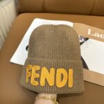Fendi FENDI Knitted Hat 😘 😱 Simple and elegant 👍  The tight knitting method is very thick, soft and comfortable 🙈 Warm and stylish ❤️ can't bear to put it down 👍 Dear, hurry up and get it 👍😘 Same gender design! - Image 2