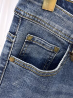 【Armani Jeans | Classic Denim, Embossed with Luxury DNA】 When streetwear meets haute couture, a pair of jeans can become a badge of status.
Deconstructing the language of denim with centuries-old craftsmanship, we infuse every inch of fabric with a modern attitude and luxurious details, making everyday wear a silent declaration of taste.
✨ A pair of jeans is an attitude, and even more so, a legacy.
It's not just a wardrobe essential, but also an interpretation of the brand's spirit—
"From suitcases to jeans, we have always defined the boundaries of luxury with the ultimate craftsmanship."
Sizes: 28-42 - Image 7
