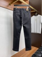 TF's new casual trousers from the 25th year have a clean and sleek cut, exuding a strong urban style. They are made of finely woven fabric that feels soft, sticky, and dry, giving them a crisp and stylish upper effect. Exquisite hardware, very attractive for business and leisure. With so many top-notch materials, it creates a high-end product with unparalleled value, which is the first choice for high-end trendy and fashionable peopleSize: 29-40 - Image 8
