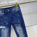 【Gucci Jeans | Classic Denim, Engraved with Luxury DNA】 When street style meets haute couture, a pair of jeans can become a badge of status.
Deconstructing the language of denim with centuries-old craftsmanship, we infuse every inch of fabric with a modern attitude and luxurious details, making everyday wear a silent declaration of taste.
✨ A pair of jeans is an attitude, and even more so, a legacy.
It's not just a wardrobe essential, but also an interpretation of the brand's spirit—
"From suitcases to jeans, we have always defined the boundaries of luxury with the ultimate craftsmanship."
Sizes: 28-42 - Image 4