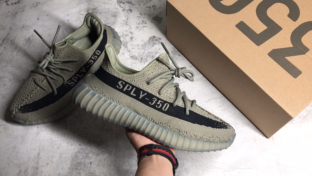 ▪️独家纯原 
新批次 Yeezy 350V2 原纸版 原鞋开模完美打造