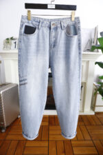 【Gucci Jeans | Classic Denim, Engraved with Luxury DNA】 When street style meets haute couture, a pair of jeans can become a badge of status.
Deconstructing the language of denim with centuries-old craftsmanship, we infuse every inch of fabric with a modern attitude and luxurious details, making everyday wear a silent declaration of taste.
✨ A pair of jeans is an attitude, and even more so, a legacy.
It's not just a wardrobe essential, but also an interpretation of the brand's spirit—
"From suitcases to jeans, we have always defined the boundaries of luxury with the ultimate craftsmanship."
Sizes: 28-42