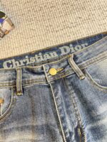 [Dior Jeans | Classic Denim, Embossed with Luxury DNA] When streetwear meets haute couture, a pair of jeans can become a badge of status.
Deconstructing the language of denim with centuries-old craftsmanship, Dior infuses every inch of fabric with a modern attitude and luxurious details, making everyday wear a silent declaration of taste.
✨ A pair of jeans is an attitude, and a legacy.
It's not just a wardrobe essential, but also an interpretation of the brand's spirit—
"From suitcases to jeans, we have always defined the boundaries of luxury with the ultimate craftsmanship."
Sizes: 28-42 - Image 5