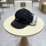 💰rada普拉达小众保暖雷锋帽防寒护耳毛绒鸭舌帽男女秋冬显脸小百搭棒球帽 - Image 2
