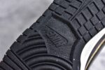 ▪️细节鉴定
NK SB Dunk Low 黑悟空系列-白灰黑勾 低帮休闲板鞋 - Image 5