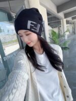 💰 FENDI's official website recommends a knitted hat that is popular among fashion bloggers for autumn and winter. It hides a subtle sense of luxury, with every line exuding a clean and elegant style. It is simple yet not simple, generous yet not out of style, and every detail showcases high-end taste. The sense of fashion becomes more and more enduring in restraint. - Image 7