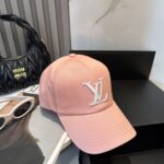 路易威登棒球帽LouisVuitton👒😍新款LV棒球帽，重工打造♥完美刺绣，高端大气，百搭款🤗男女通用！ - Image 7