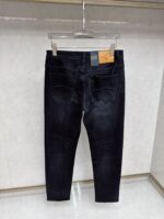 【Armani Jeans | Classic Denim, Embossed with Luxury DNA】 When streetwear meets haute couture, a pair of jeans can become a badge of status.
Deconstructing the language of denim with centuries-old craftsmanship, we infuse every inch of fabric with a modern attitude and luxurious details, making everyday wear a silent declaration of taste.
✨ A pair of jeans is an attitude, and even more so, a legacy.
It's not just a wardrobe essential, but also an interpretation of the brand's spirit—
"From suitcases to jeans, we have always defined the boundaries of luxury with the ultimate craftsmanship."
Sizes: 28-42 - Image 8