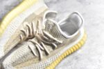 独家纯原 满天星 新批次 Yeezy 350V2 原纸版 原鞋开模完美打造 采用辰元飞织鱼丝网原厂面 非进口机台 大底原厂半透明RB巴斯夫满钉大底  原厂东莞百宏3M反光鞋带 质感一致 原厂鑫成新粉原鞋垫 LOGO胶浆印花 钛金针与高士马克线针车精工打造 一切遵循原厂指令单采购同源原材 采购全套原厂进口材料 原纸版 原楦头 市场最强批次 SIZE：36 36.5 37 38 38.5 39 40 40.5 41 42 42.5 43 44 44.5 45 46 47 48 - Image 9