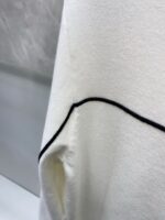 The latest round neck sweater for autumn and winter on the Dior 2025 official website is currently on sale at the counter! Specially supplied wool blended fabric Comfortable to feel It can directly touch the skin, with exquisite embroidered logos and badges that are extremely eye-catching! Details highlight the fashionable charm of big brands Exquisite craftsmanship Stereoscopic cutting style The wearing effect is unbeatable and handsome! All three standards are complete! Size: M-3XL - Image 9