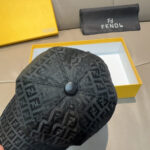New shipmentComes with box bag, Fendi's new original baseball cap, double F-jacquard, a perennial hot selling item at the counter, with excellent reputation. Customized 1:1 mold, original jacquard sail fabric+top layer cowhide, lightweight and breathable! Excellent quality, basic head circumference of 56, adjustable patch. The picture must be sold! - Image 6