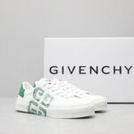 🌟  《顶级品质》
GⅣENCHY纪梵希魔术贴经典款 
专柜官网同步 市面最高版本 原版一比一复刻 四季潮鞋！纪凡希鞋子做工讲究 每一条走线都是按照原版样式 基本做到零瑕疵 媲美专柜 毫无压力 此款鞋即新潮又百搭！
▪️鞋面:进口摩术贴
▪️鞋面:进口头层牛皮
▪️垫脚:羊皮内里
▪️大底:原版TPU
▪️码数:女35一40 男39一44 - Image 2