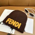Fendi FENDI Knitted Hat 😘 😱 Simple and elegant 👍  The tight knitting method is very thick, soft and comfortable 🙈 Warm and stylish ❤️ can't bear to put it down 👍 Dear, hurry up and get it 👍😘 Same gender design! - Image 6