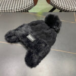 Balenciaga Balenciaga logo new knitted yarn ear protection Lei Feng hat, a must-have tool for keeping warm in autumn and winter, simple and warm - Image 8