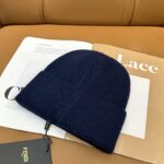 Fendi FENDI Knitted Hat 😘 😱 Simple and elegant 👍  The tight knitting method is very thick, soft and comfortable 🙈 Warm and stylish ❤️ can't bear to put it down 👍 Dear, hurry up and get it 👍😘 Same gender design! - Image 3