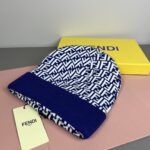 💰 FENDI's official website recommends a knitted hat that is popular among fashion bloggers for autumn and winter. It hides a subtle sense of luxury, with every line exuding a clean and elegant style. It is simple yet not simple, generous yet not out of style, and every detail showcases high-end taste. The sense of fashion becomes more and more enduring in restraint. - Image 2