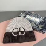 配防尘袋
DIOR 迪奥原单帽子官网新品爱心][爱心]羊毛羊绒双层帽子😱😘保暖又时尚，简单大方，更显时尚高端大气！ - Image 6
