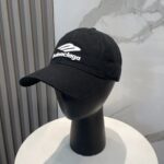 Balenciaga Balenciaga baseball cap. My family has already mastered Balenciaga's craftsmanship, which is sure to be a hit. Balenciaga's new washed cotton baseball cap is a must-haveHeavy industry craftsmanship, double B letter logo, innovative and fashionable trendy styleExclusive physical shooting for both men and women, adjustable for both genders - Image 2