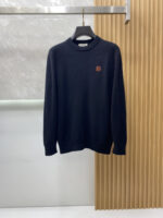 Hermes 2025ss Autumn/Winter New Product Fashionable and Casual Bottom Single Wear Round Neck Business and Leisure Basic High end Knitted 100% Pure Wool Sweater Comfortable and Warm! anti-pilling 👍🏼 Non irritating to the skin, suitable for close fitting, luxurious classic element design! There isn't much complicated craftsmanship involved, just the fusion of design and material. Simple European style autumn and winter essential counter size: M-3XL
