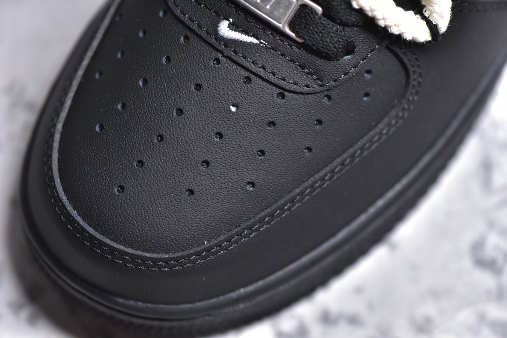 ▪️细节鉴定
Nk Air Force 1'07 Low 熊猫解构 空军一号低帮休闲板鞋
