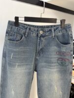 【Gucci Jeans | Classic Denim, Engraved with Luxury DNA】 When street style meets haute couture, a pair of jeans can become a badge of status.
Deconstructing the language of denim with centuries-old craftsmanship, we infuse every inch of fabric with a modern attitude and luxurious details, making everyday wear a silent declaration of taste.
✨ A pair of jeans is an attitude, and even more so, a legacy.
It's not just a wardrobe essential, but also an interpretation of the brand's spirit—
"From suitcases to jeans, we have always defined the boundaries of luxury with the ultimate craftsmanship."
Sizes: 28-42 - Image 3