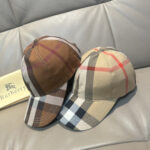 New shipmentComes with a box bag and Burberry original baseball cap, a hot selling item at the counter. Classic plaid, 1:1 custom mold, canvas fabric, pure cotton lining, lightweight and breathable. Perfect design, precise and accurate grid alignment, top layer cowhide leather adjustment buckle, original factory quality, exclusive physical shooting, suitable for both men and women. - Image 9
