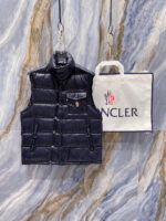 [Goose Down] Moncler Mouth Mask 2025 Autumn/Winter New Collection 🆕 Down jacket original 1:1 customized hardware accessories fully imported original customized welcome counter comparison absolute high quality, using top-grade 95 white goose down super soft feather filling, fluffy and full super heavy industry fabric with excellent workmanship 👍 Perfect pattern, attention to fabric, super comfortable, exclusive, non market item, unisex size: 1-6