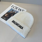💰 BALENCIAGA new logo woolen hat from Balenciaga, cool color scheme, with different styles for men and women to wear, the first batch to be shipped first! Paris fans must make a purchase! - Image 6