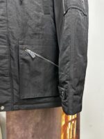 #qiu 🐉🐉 、 BBR Burberry FW2025 Autumn/Winter New Down Jacket. The cabinet is on sale and difficult to find. Using customized windproof and rainproof fabric, wrinkle resistant and stylish, soft and skin friendly, with extremely high comfort for the upper body; Extremely high recognition; Suitable for concave various shapes; Filled with 90% velvet, it is soft, warm, and fluffy, giving the upper body a stylish look; A down jacket suitable for various occasions.Size: M-3XL (AY)Size: Shoulder width cm Chest circumference cm Clothing length cm Sleeve length cmManual measurement with 1-2cm error is normal (chest circumference ± 4cm per yard, other parts ± 1cm) - Image 7