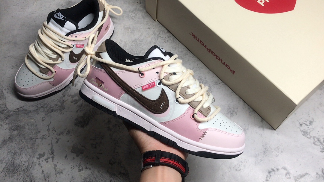 ▪️公司级别
NK Dunk Low 熊猫恶作剧  心蔷 特殊礼盒 低帮休闲板鞋