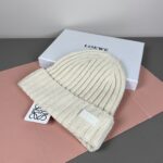罗意威loewe官网经典款针织帽！小红书热卖爆款！穿搭神气！男女同款，加厚更保暖，时尚流行🌸质感一流，秋冬保暖最佳名品，赶紧订购哦，跑量款 - Image 4