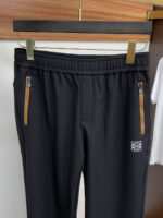 Luoyiwei 2025SS early autumn and winter new product thickened pure cotton fabric men's sports and leisure pants are a must-have type every season, an unquestionable hot selling flagship item, in line with the best color matching of the four seasons. The overall style continues the tone of SLP, integrating multiple craftsmanship aesthetics throughout the body, washing and aging naturally, creating a rebellious and personalized style! In terms of details, it is extremely outstanding and meticulously crafted. The entire body is made of customer supplied metal chains, which effectively demonstrates the brand identity! High quality repeated cotton fabric, excellent washing performance, impeccable! Pattern cutting perfect size M-3xL - Image 2