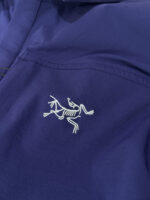 Archaeopteryx shirt jacket | seamlessly blends outdoor and everyday stylesThe Archaeopteryx shirt is truly a favorite among outdoor enthusiasts and everyday fashion enthusiasts!The eye-catching color instantly catches the eye, full of vitality and eye-catching. The classic shirt collar design retains the neat feel of formal attire, and the exquisite brand logo on the chest is low-key yet highly recognizable, highlighting the brand's texture.☄️The fabric is comfortable and textured, making it easy to wear without any constraints. Whether you're exploring nature outdoors, commuting, or shopping, you can easily handle it. Paired with casual pants, it is a casual and carefree outdoor trendsetter; Paired with trousers, it can transform into a competent urban elite, with super easy style switching and versatile dressingSize m-xxxl - Image 5