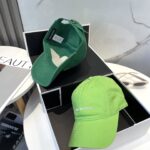 Balenciaga Balenciaga baseball cap. My family has already mastered Balenciaga's craftsmanship, which is sure to be a hit. Balenciaga's new washed cotton baseball cap is a must-haveHeavy industry craftsmanship, double B letter logo, innovative and fashionable trendy styleExclusive physical shooting for both men and women, adjustable for both genders - Image 4
