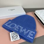罗意威loewe官网经典款针织帽！小红书热卖爆款！穿搭神气！男女同款，加厚更保暖，时尚流行🌸质感一流，秋冬保暖最佳名品，赶紧订购哦，跑量款 - Image 3