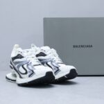 Balenciaga 巴黎世家 新款 弹簧鞋 增高 高跟 老爹鞋 运动鞋 复古做旧老爹鞋 Balenciaga X-Pander 巴黎世家 官方发售 正确字体电绣 粗细、位置、大小正确侧边TPU 透气孔匹配意产原版正确气垫分离大底，TPU软底 原版一致"Balenciaga" 大底LOGO 立体感十足原厂皮料水洗做旧  采购原厂网纱
🌵Size：35-46 - Image 2