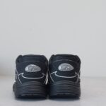𝐂𝐇𝐑𝐈𝐒𝐓𝐈𝐀𝐍 𝐃𝐈𝐎𝐑 𝐁𝟯𝟬 迪奥最新火爆情侣休闲鞋【撞脸NB？现已是D奥B30】时代 顺应复古市场趋势的「Dad Shoes」风格鞋款！ 鞋舌上的Dior标志，也注明了这双鞋的型号为 B30！运用了质感细腻的皮革与网眼布面材 质拼接成鞋身，鞋身两侧贴有显眼的反光字母CD表明身份，鞋身多处线条勾勒细节，让鞋子整体看起来不那么单调。搭载奶油色EVA、橡胶混合大底，复古风十足 Size：女码35-39（40定做不退换） 男码39-44（45/46定做不退换） - Image 9