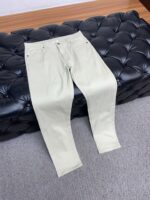 The new customized five bag casual trousers for BC 2025 spring and summer counters are cleanly cut, with a strong urban style. They are made of high-end spun fabric with a soft, sticky and dry feel, and have a crisp and stylish upper effect. Exquisite hardware, very attractive for business and leisure. With so many top-notch materials, it creates a high-end product with unparalleled value, which is the first choice for high-end trendy and fashionable peopleSize: 30-38 - Image 6