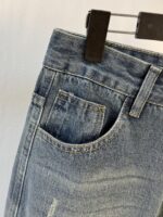 【Gucci Jeans | Classic Denim, Engraved with Luxury DNA】 When street style meets haute couture, a pair of jeans can become a badge of status.
Deconstructing the language of denim with centuries-old craftsmanship, we infuse every inch of fabric with a modern attitude and luxurious details, making everyday wear a silent declaration of taste.
✨ A pair of jeans is an attitude, and even more so, a legacy.
It's not just a wardrobe essential, but also an interpretation of the brand's spirit—
"From suitcases to jeans, we have always defined the boundaries of luxury with the ultimate craftsmanship."
Sizes: 28-42 - Image 4