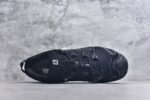 ▪panan权威实拍💯#A
新货🚀#Salomon XA PRO 3D 萨洛蒙户外越野跑鞋 491274 24   #鞋面采用SENSIFIT贴合技术 全方位贴合包裹脚型 鞋跟部鞋底牵引设计 提供强大的抓地性能 更适应野外崎岖不平的道路 其3D ADVANCED CHASSIS底盘 材料轻量大化 钉齿设计更具稳定性、防护性 鞋底易磨损区运用CONTAGRIP高耐磨材料 应对城市硬质路面长距离跑考验 尺码：36-46 - Image 4