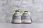 ▪🐼权威实拍💯#SJ36860
新货🚀#Travis Scott x Fragment Design x Air Jordan 1 Low OG SP AJ1联名款 低帮文化休闲板鞋 DN6901-095
#多方联名合作融合了Travis Scott 独特的音乐风格，藤原浩个性的设计风格以及Jordan品牌的经典元素 使其成为一双具有独特身份和价值的鞋子 清新而立体的外观加上联名标识更突出了其独特身份 这种配色方案显示出活力和时尚感 在视觉上引人注目  鞋身的质感和细腻的细节处理使其显得高端而格调十足  这款“倒钩”联名是设计与创意完美结合  融合多方的个性风格是一款备受瞩目的潮流鞋款
尺码：36 36.5 37.5 38 38.5 39 40 40.5 41 42 42.5 43 44 44.5 45 9.E5 - Image 5