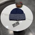 Chanel香奈儿秋冬款饥饿新款猫耳朵毛线帽, 百分百羊毛面料🐑 - Image 7